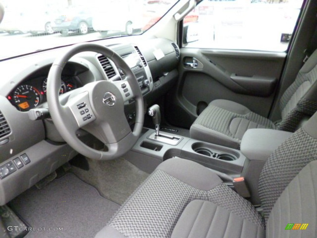 2013 Nissan Frontier SV V6 King Cab 4x4 Front Seat Photos