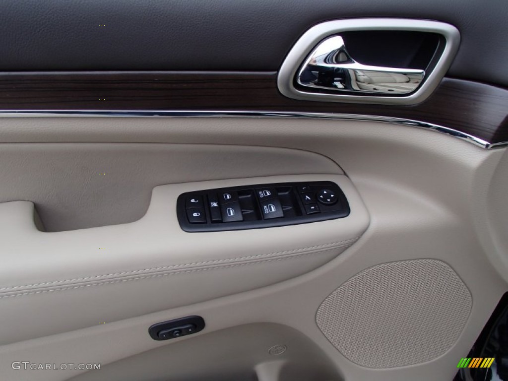 2014 Jeep Grand Cherokee Overland 4x4 Controls Photo #79027789