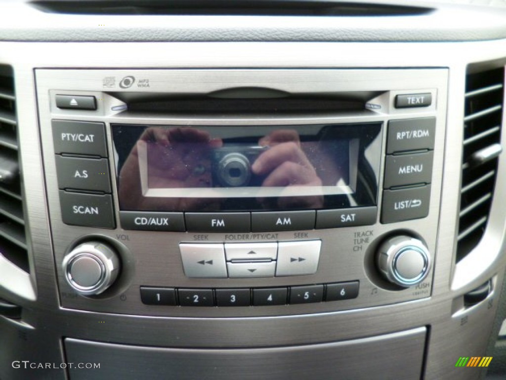 2013 Subaru Legacy 2.5i Sport Audio System Photo #79028333