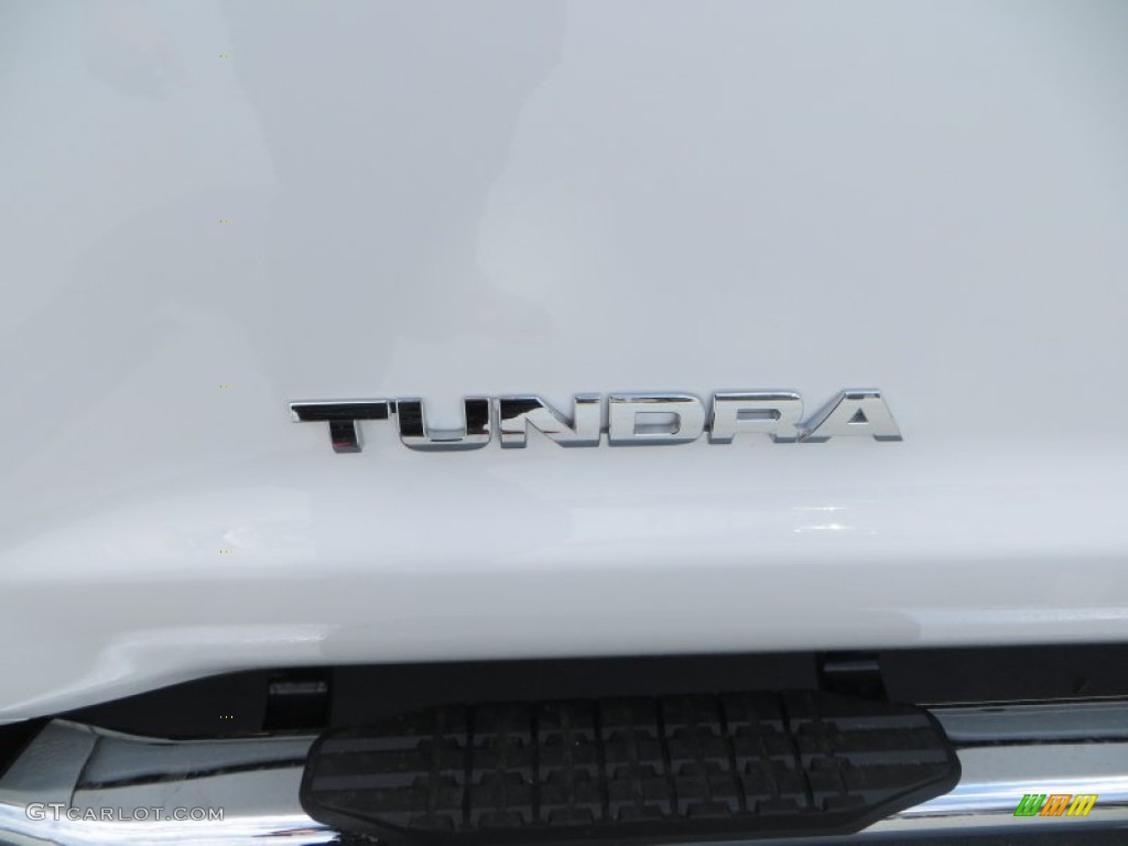 2013 Tundra Texas Edition CrewMax - Super White / Graphite photo #18
