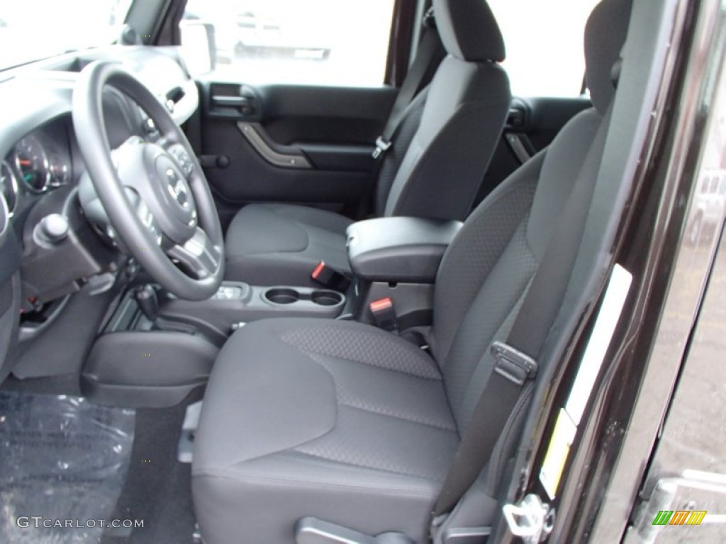 Black Interior 2013 Jeep Wrangler Unlimited Sport 4x4 Photo #79029451