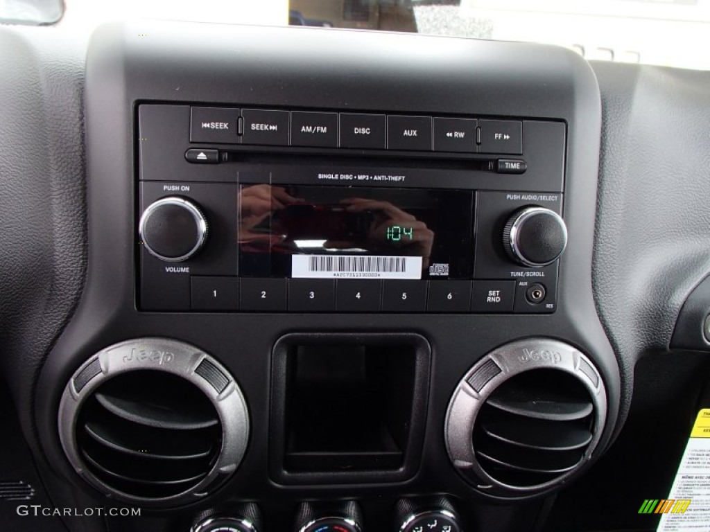 2013 Wrangler Unlimited Sport 4x4 - Rugged Brown Pearl / Black photo #16