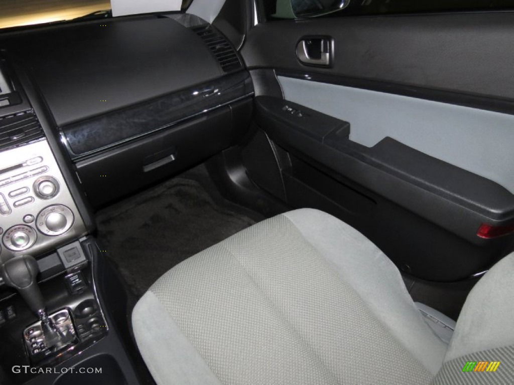 2011 Galant SE - White Pearl / Gray Sport photo #14