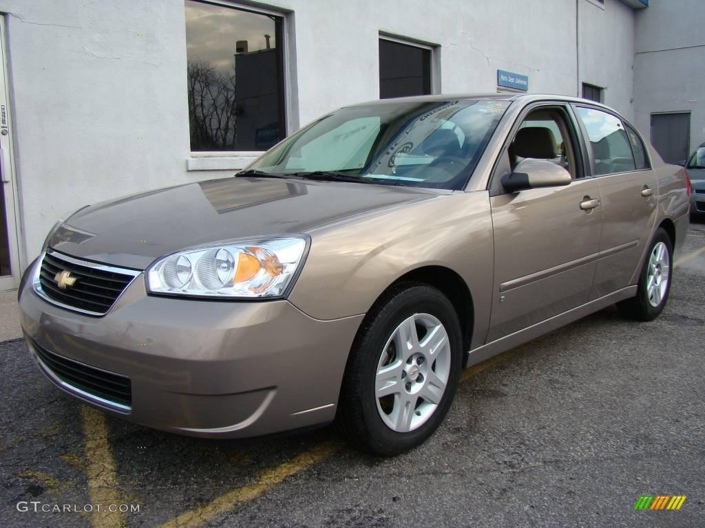 2008 Malibu Classic LT Sedan - Amber Bronze Metallic / Cashmere Beige photo #1