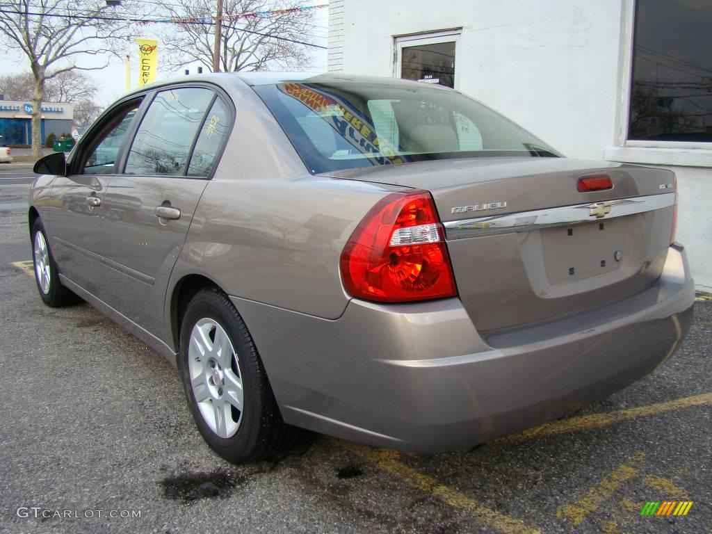 2008 Malibu Classic LT Sedan - Amber Bronze Metallic / Cashmere Beige photo #4