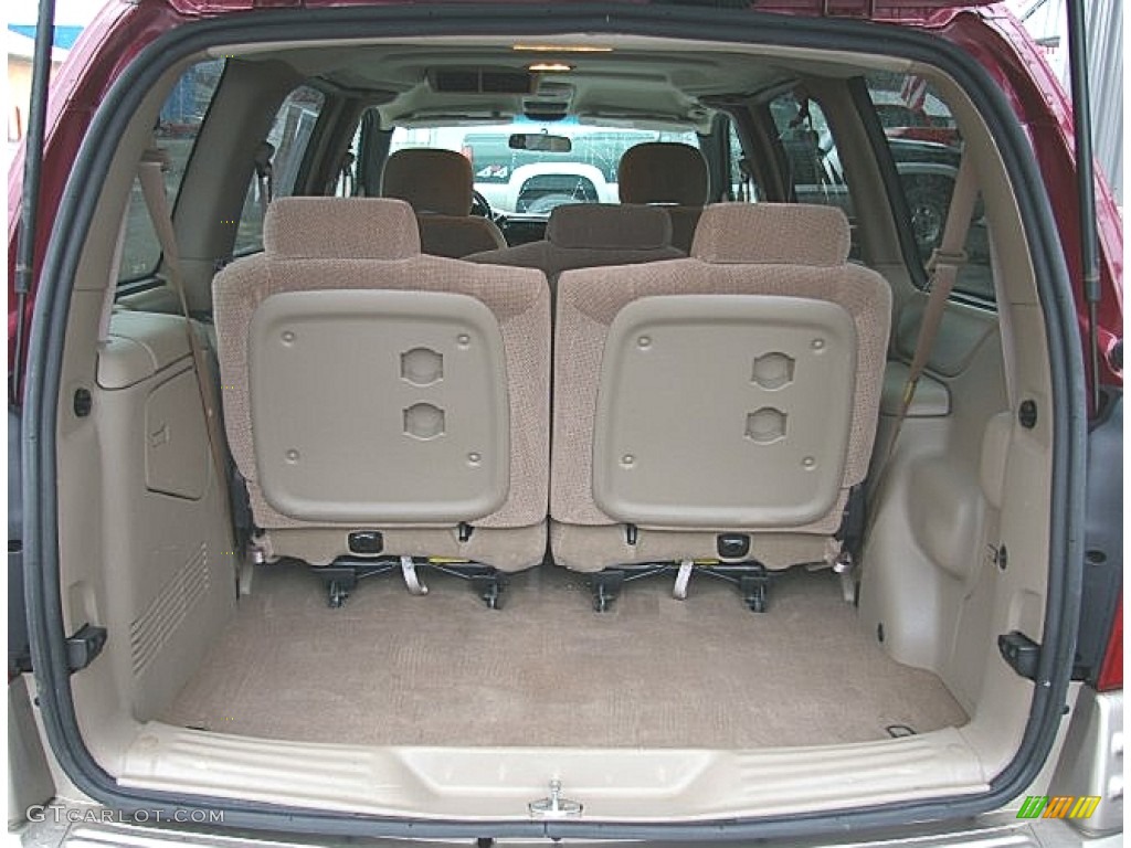2004 Montana  - Sport Red Metallic / Taupe photo #9