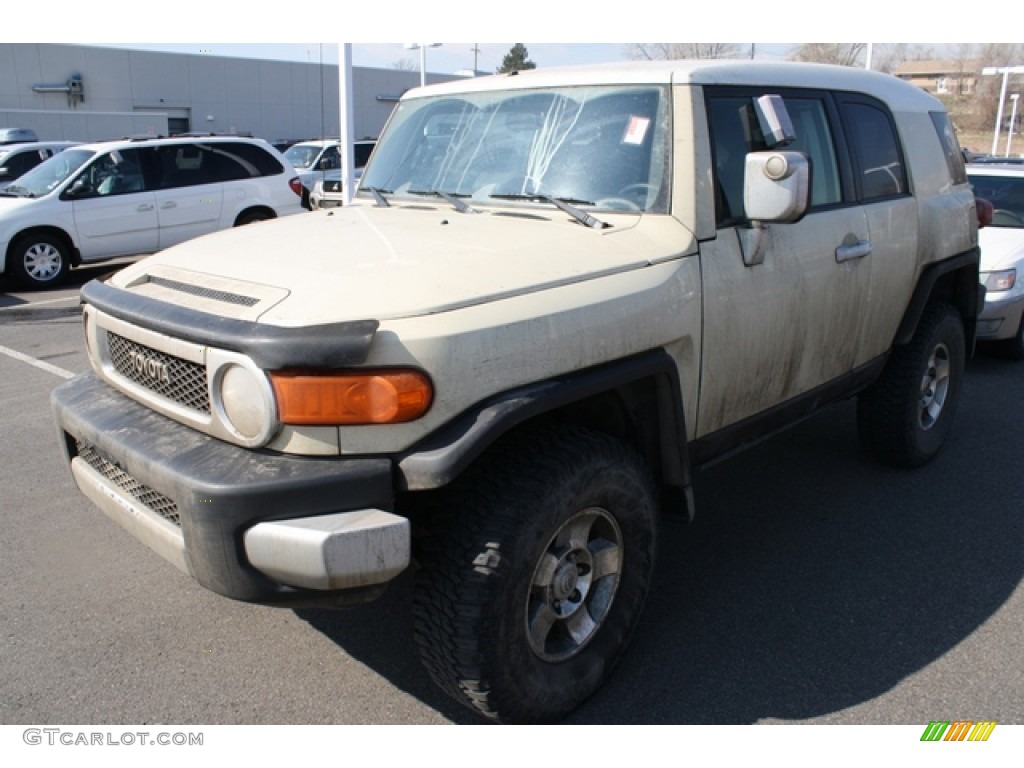 2008 FJ Cruiser 4WD - Sandstorm Metallic / Dark Charcoal photo #4