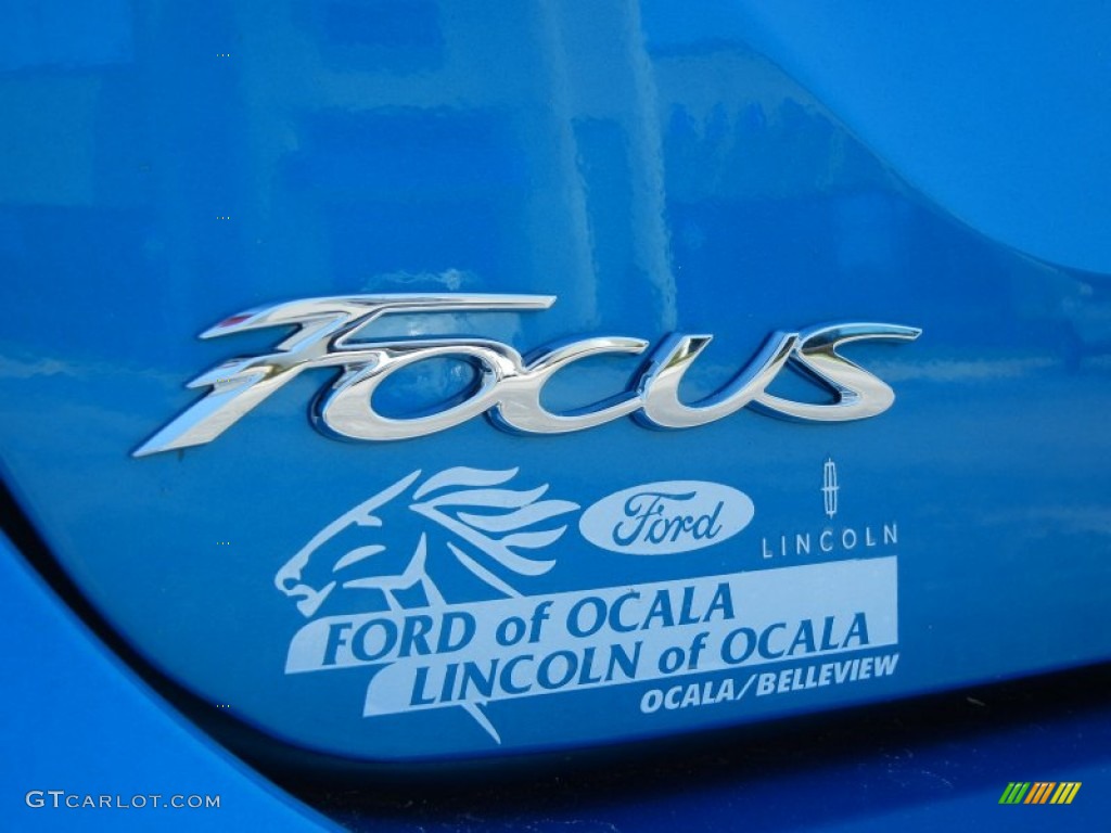 2013 Focus SE Sedan - Blue Candy / Medium Light Stone photo #4