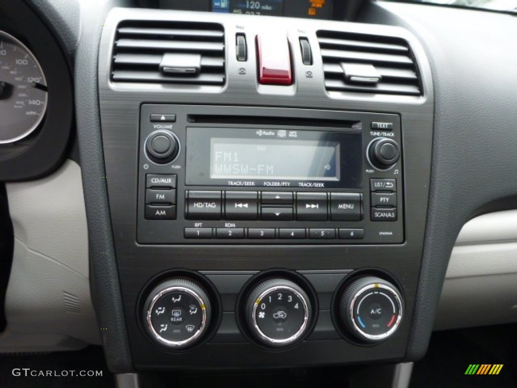 2014 Subaru Forester 2.5i Premium Controls Photo #79040074