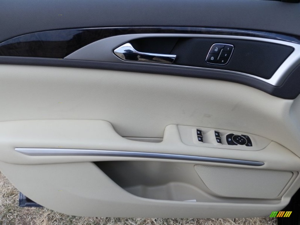 2013 Lincoln MKZ 3.7L V6 AWD Hazelnut Door Panel Photo #79040698