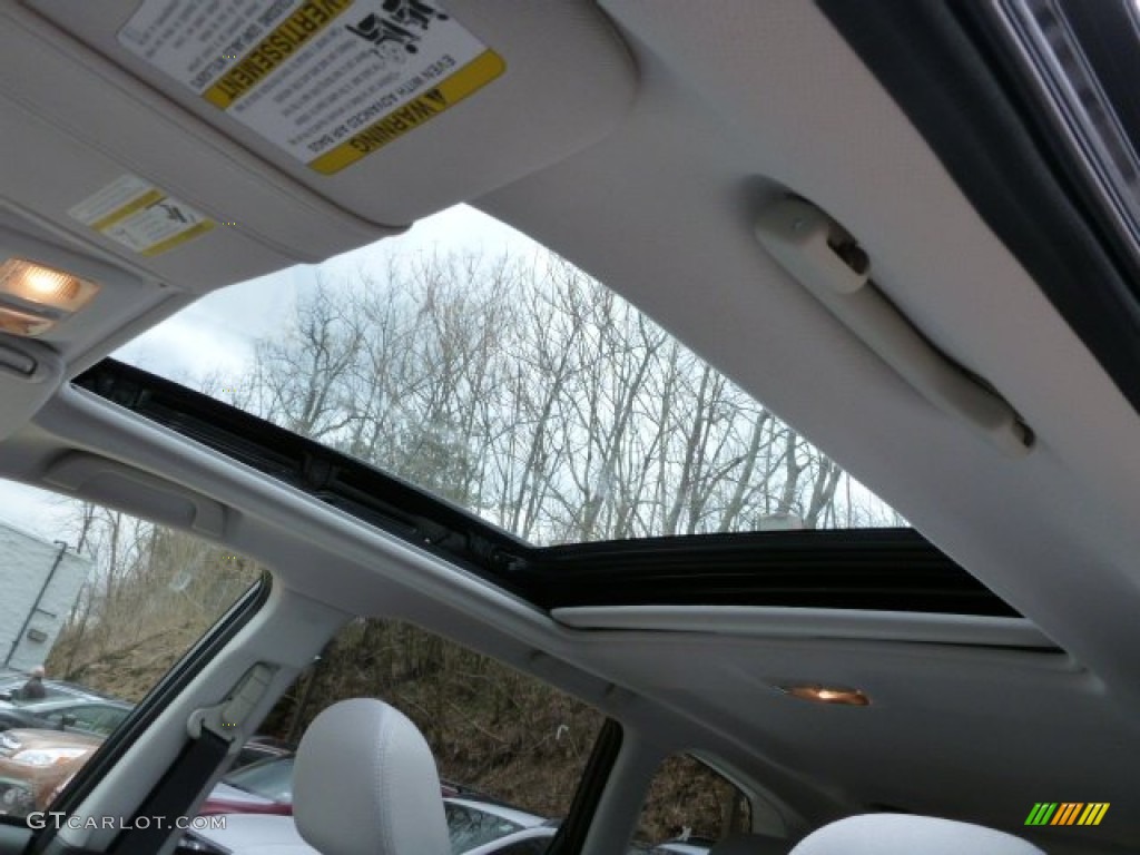 2014 Subaru Forester 2.5i Premium Sunroof Photos