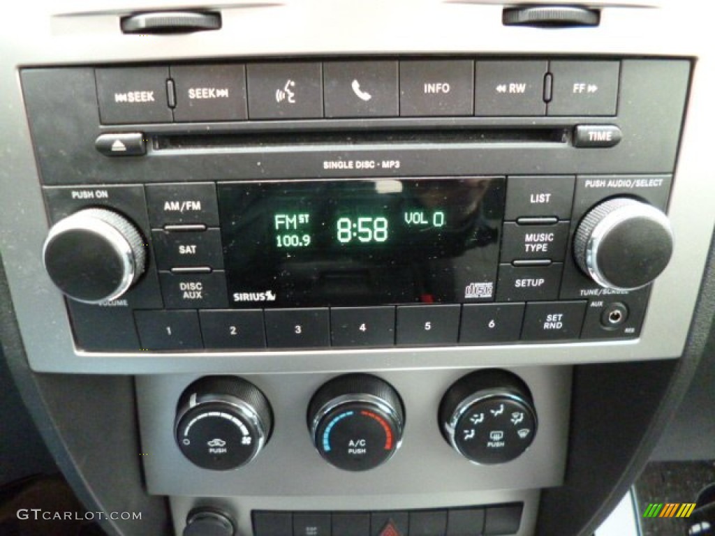 2010 Dodge Nitro SE 4x4 Audio System Photo #79041956