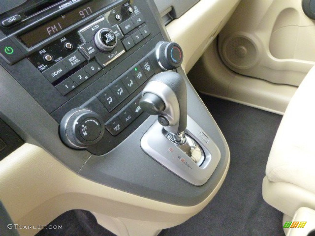 2011 CR-V SE 4WD - Opal Sage Metallic / Ivory photo #21