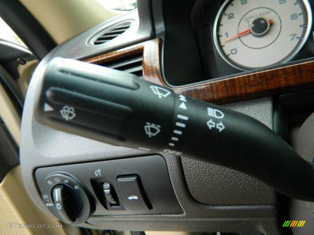 2008 Ford Taurus Limited Controls Photo #79042717