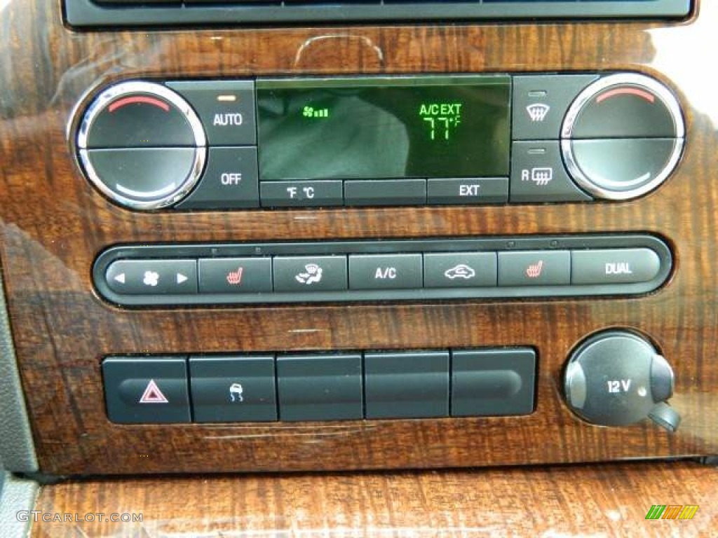 2008 Ford Taurus Limited Controls Photo #79042777