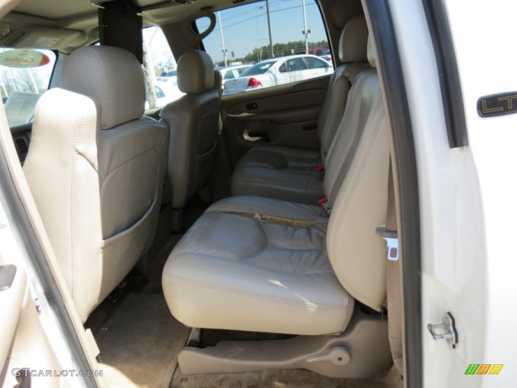 2005 Chevrolet Suburban 1500 LT Rear Seat Photos