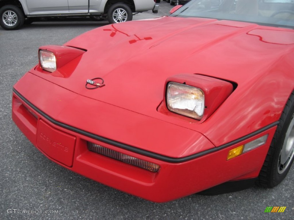 1985 Corvette Coupe - Bright Red / Saddle photo #17