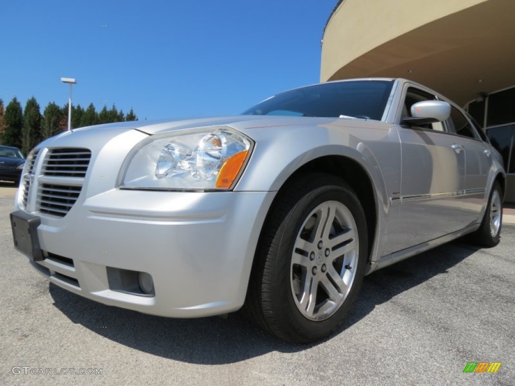 Bright Silver Metallic 2005 Dodge Magnum R/T Exterior Photo #79046917