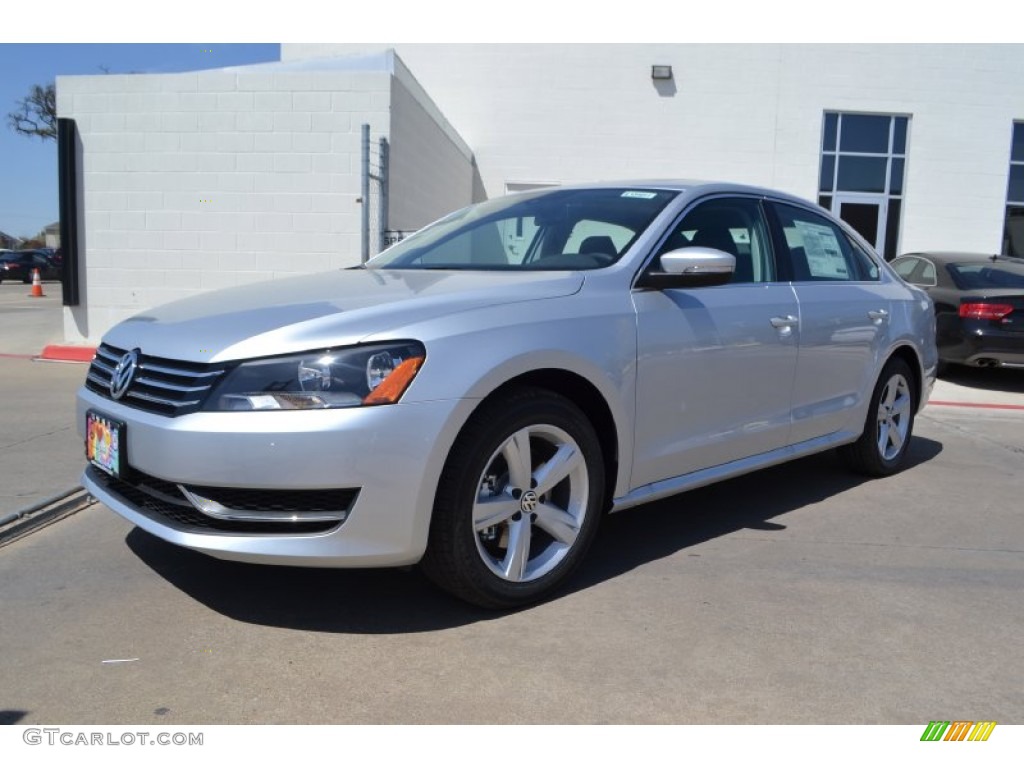 2013 Passat 2.5L SE - Reflex Silver Metallic / Titan Black photo #1