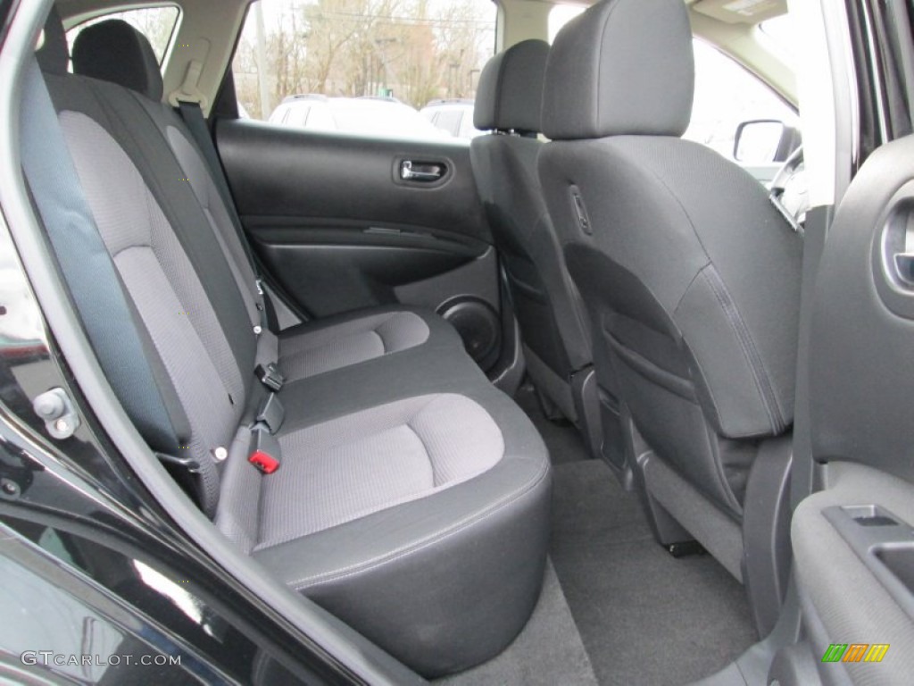 2011 Rogue SV AWD - Wicked Black / Black photo #17