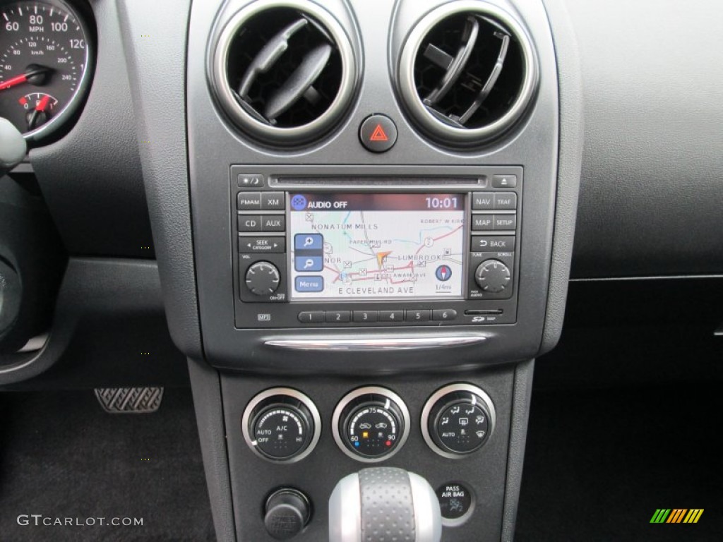 2011 Rogue SV AWD - Wicked Black / Black photo #24