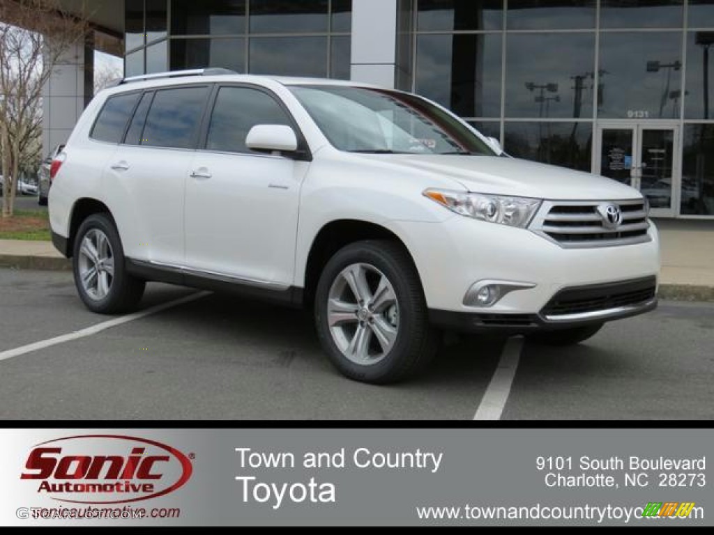 Blizzard White Pearl Toyota Highlander