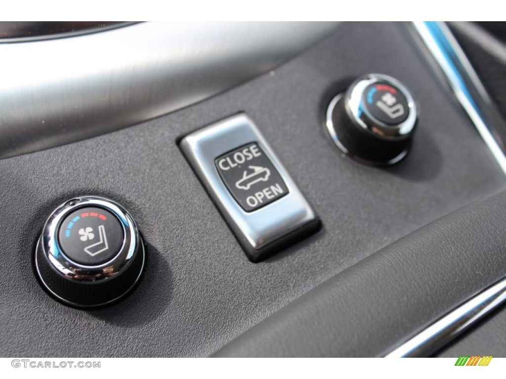 2013 Infiniti G 37 Convertible Controls Photo #79053010