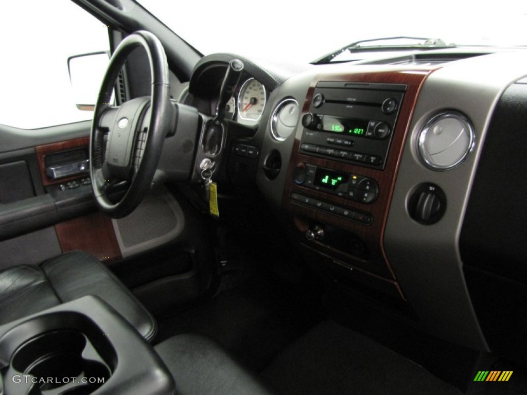 2006 F150 Lariat SuperCrew - Smokestone Metallic / Black photo #20