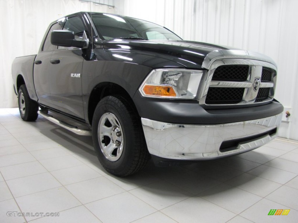 2010 Ram 1500 ST Quad Cab 4x4 - Brilliant Black Crystal Pearl / Dark Slate/Medium Graystone photo #1