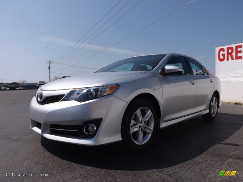 2013 Camry SE - Classic Silver Metallic / Black photo #3