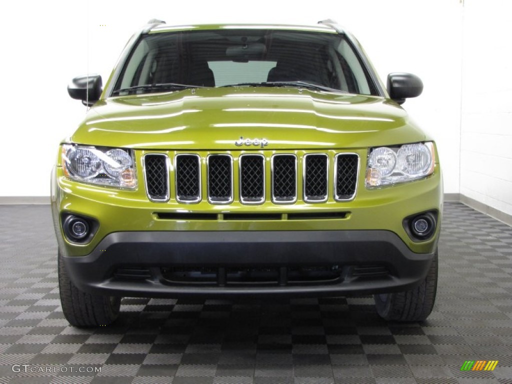 2012 Compass Latitude 4x4 - Rescue Green Metallic / Dark Slate Gray photo #2
