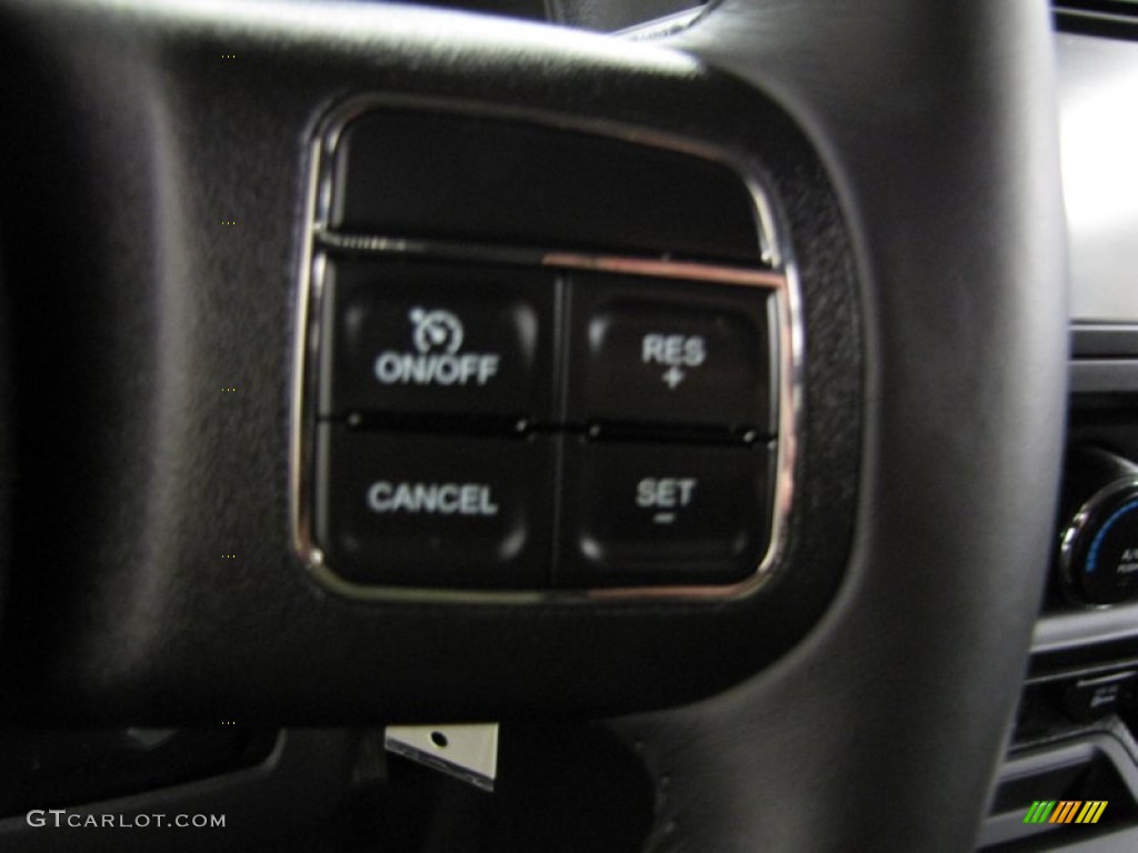 2012 Compass Latitude 4x4 - Rescue Green Metallic / Dark Slate Gray photo #16