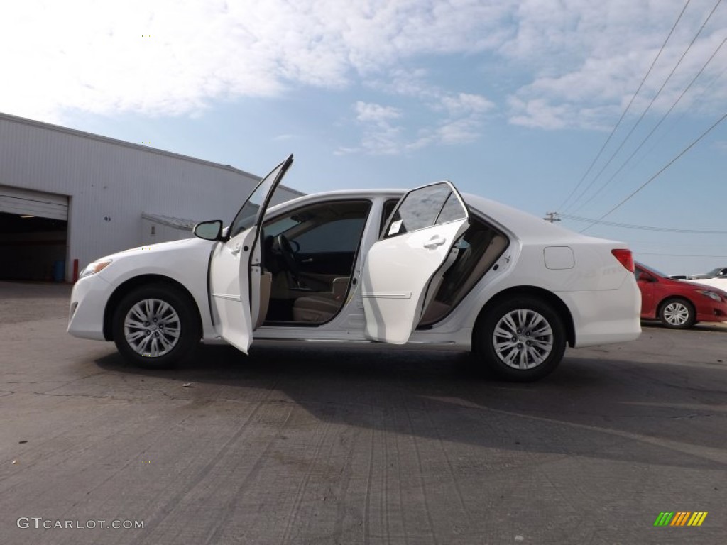 2013 Camry LE - Super White / Ivory photo #5