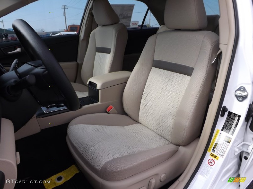 2013 Camry LE - Super White / Ivory photo #15