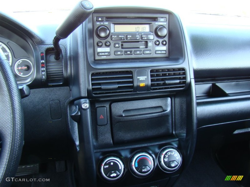 2005 CR-V LX 4WD - Satin Silver Metallic / Black photo #17