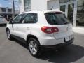 Candy White - Tiguan Wolfsburg Edition Photo No. 3