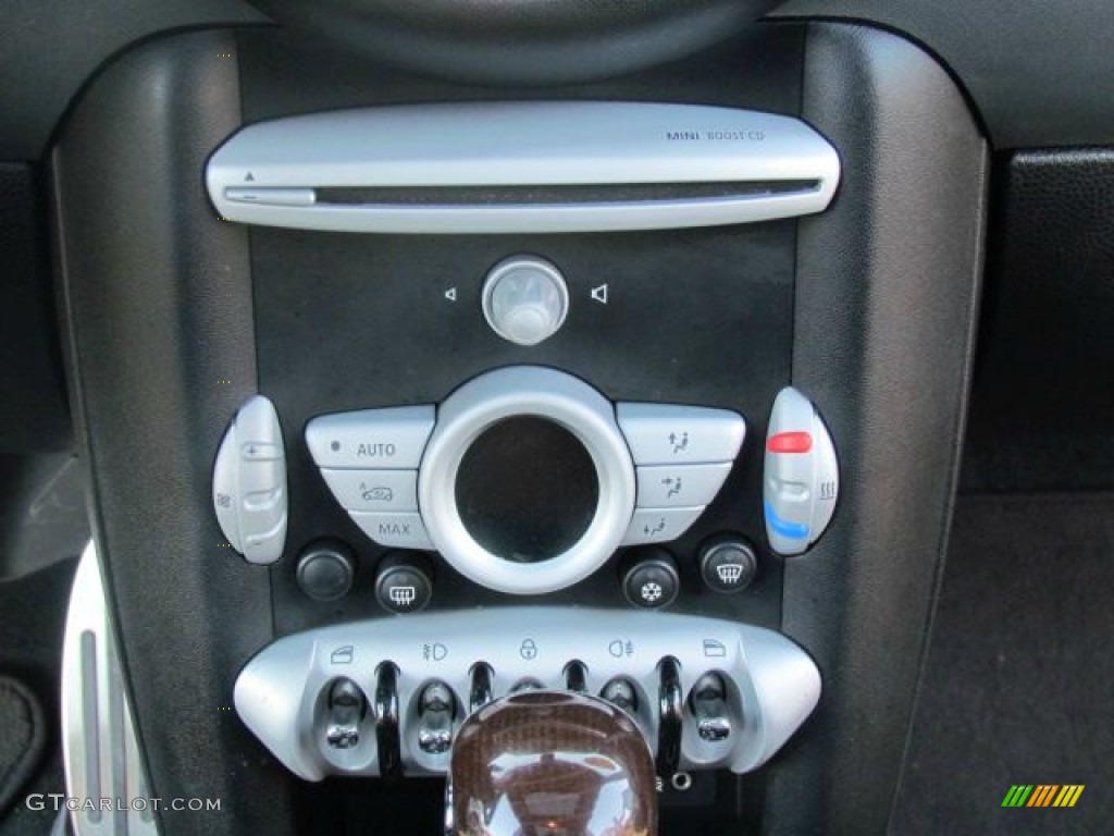 2009 Mini Cooper S Clubman Controls Photo #79062931