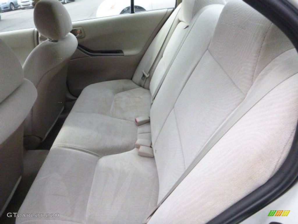 2002 Mitsubishi Galant ES Rear Seat Photos