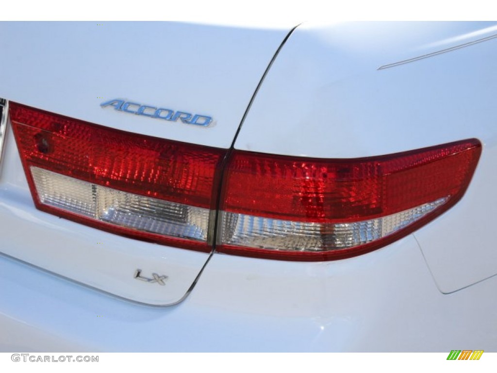 2004 Accord LX Sedan - Taffeta White / Ivory photo #18