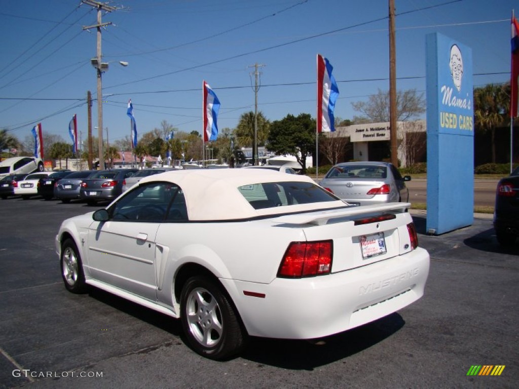 2002 Mustang V6 Convertible - Oxford White / Medium Graphite photo #6