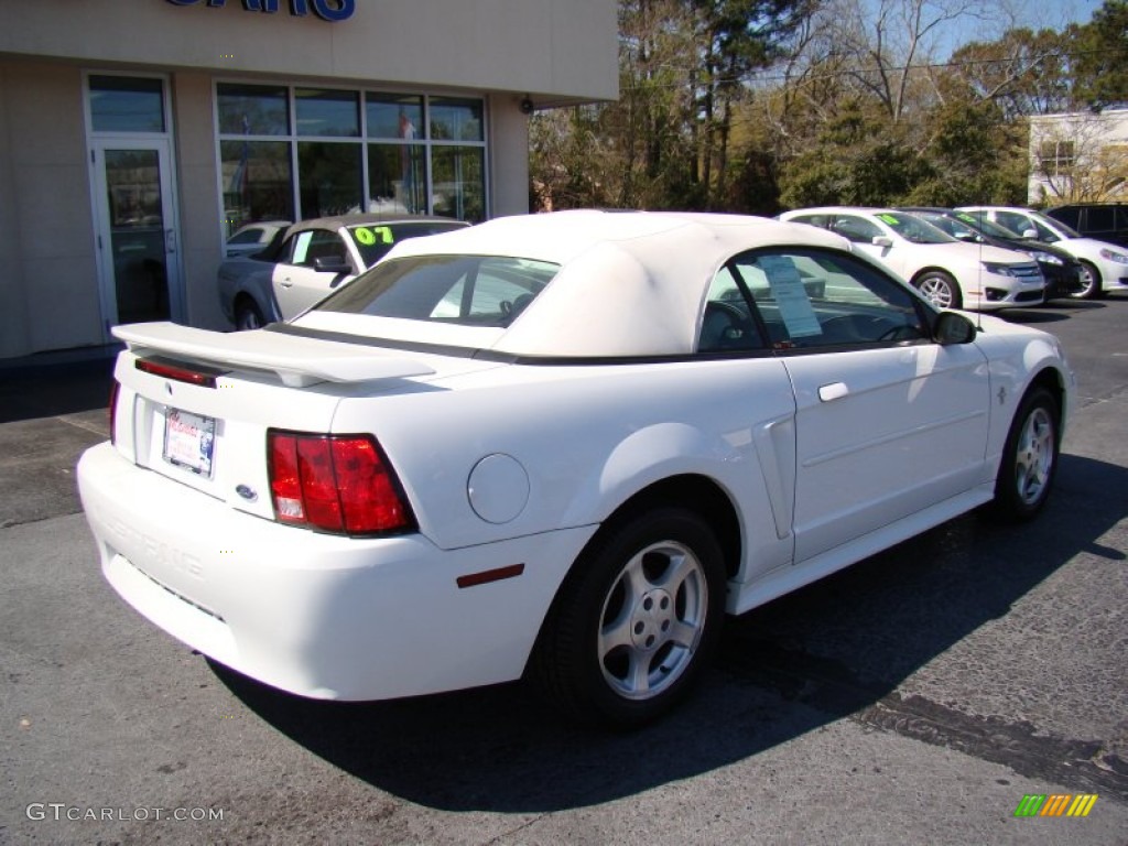 2002 Mustang V6 Convertible - Oxford White / Medium Graphite photo #8