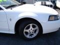 2002 Oxford White Ford Mustang V6 Convertible  photo #21