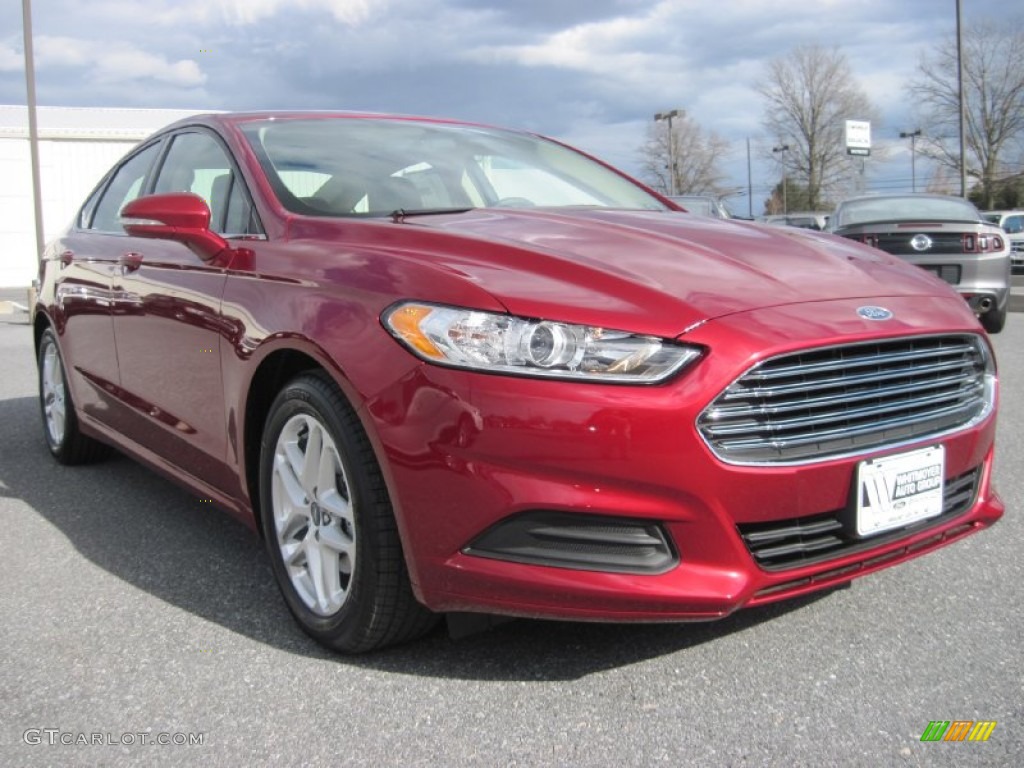 2013 Fusion SE - Ruby Red Metallic / Dune photo #1