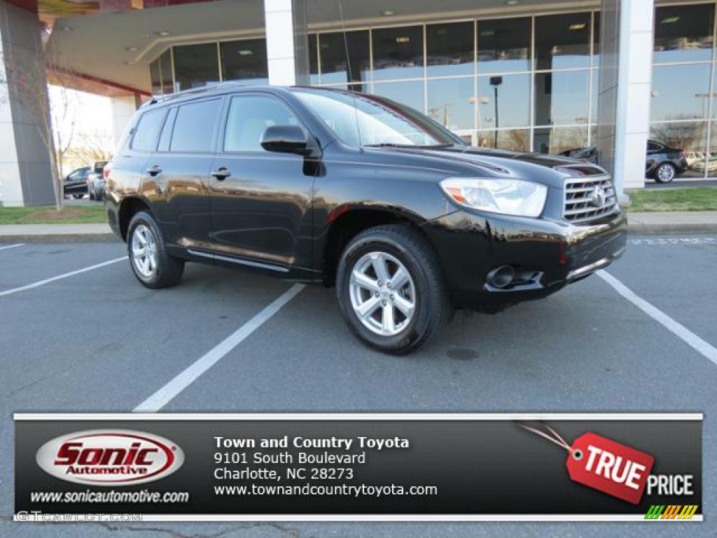 Black Toyota Highlander