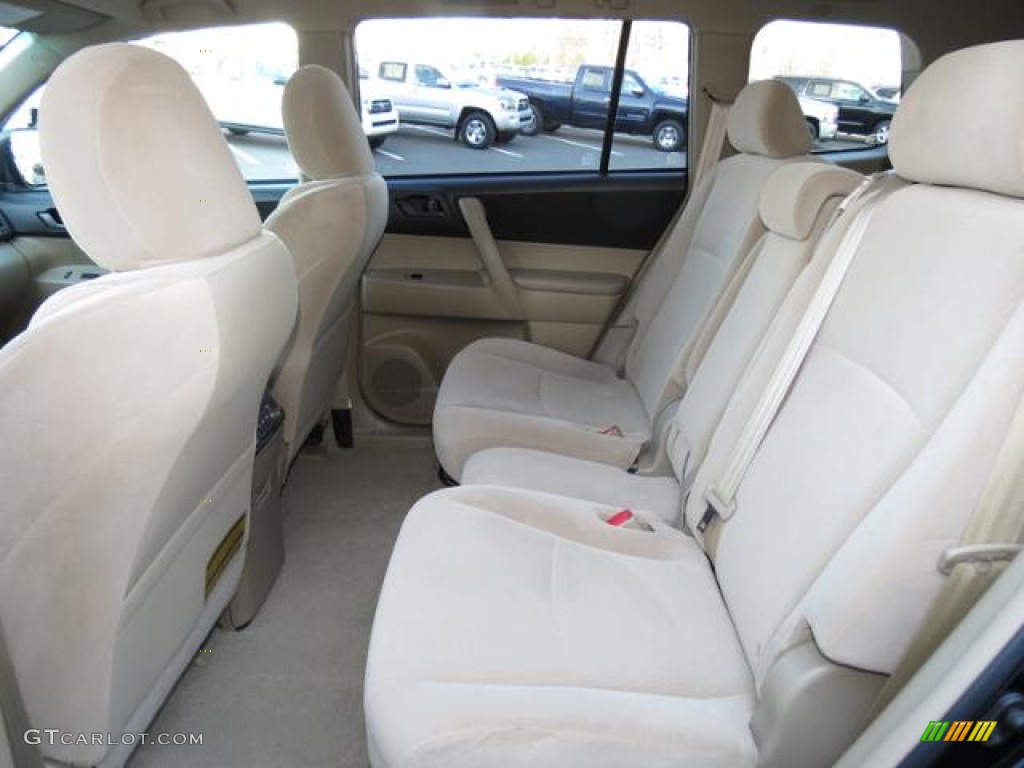 2009 Highlander  - Black / Sand Beige photo #6