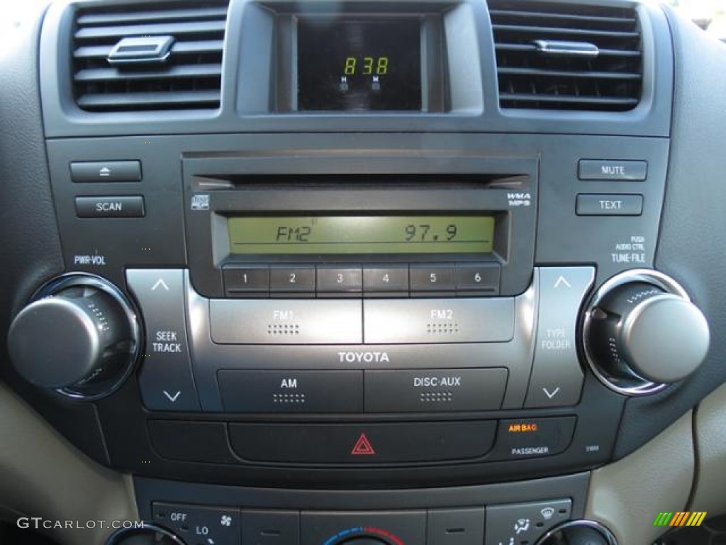 2009 Highlander  - Black / Sand Beige photo #15