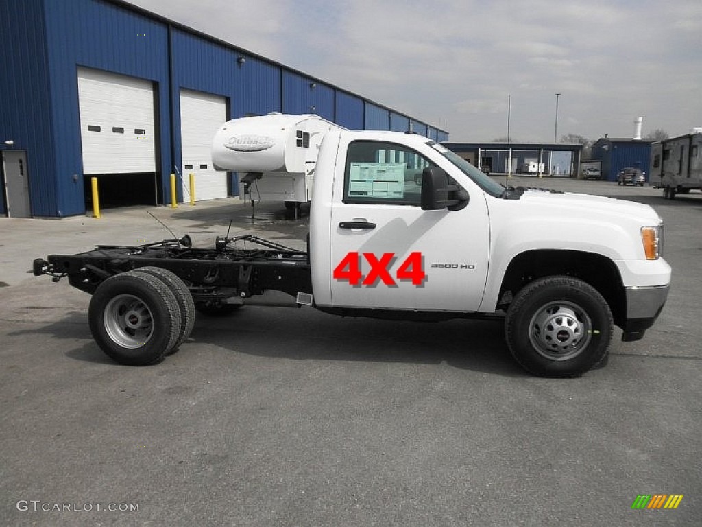 2013 Sierra 3500HD Regular Cab 4x4 Chassis - Summit White / Dark Titanium photo #1