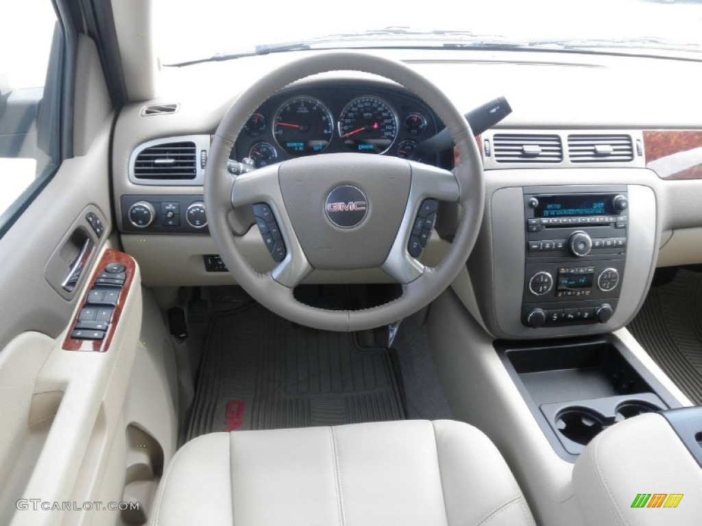 2013 GMC Yukon XL SLT 4x4 Light Tan Dashboard Photo #79075024