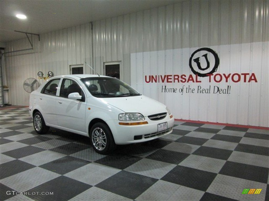 2004 Aveo Sedan - Summit White / Gray photo #1