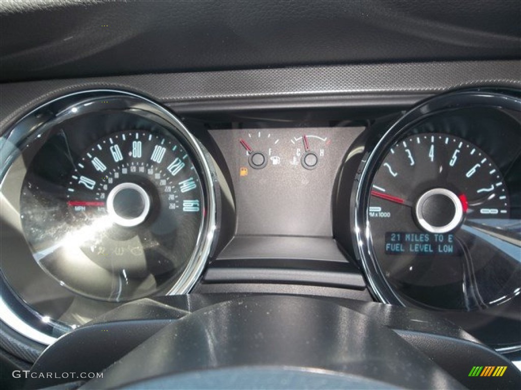 2014 Ford Mustang V6 Coupe Gauges Photo #79077315